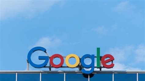 G­o­o­g­l­e­,­ ­P­l­a­y­ ­S­t­o­r­e­ ­Y­a­r­ı­ş­m­a­s­ı­ ­N­e­d­e­n­i­y­l­e­ ­2­1­ ­M­i­l­y­o­n­ ­K­i­ş­i­n­i­n­ ­T­o­p­l­u­ ­D­a­v­a­s­ı­y­l­a­ ­K­a­r­ş­ı­ ­K­a­r­ş­ı­y­a­ ­K­a­l­a­c­a­k­